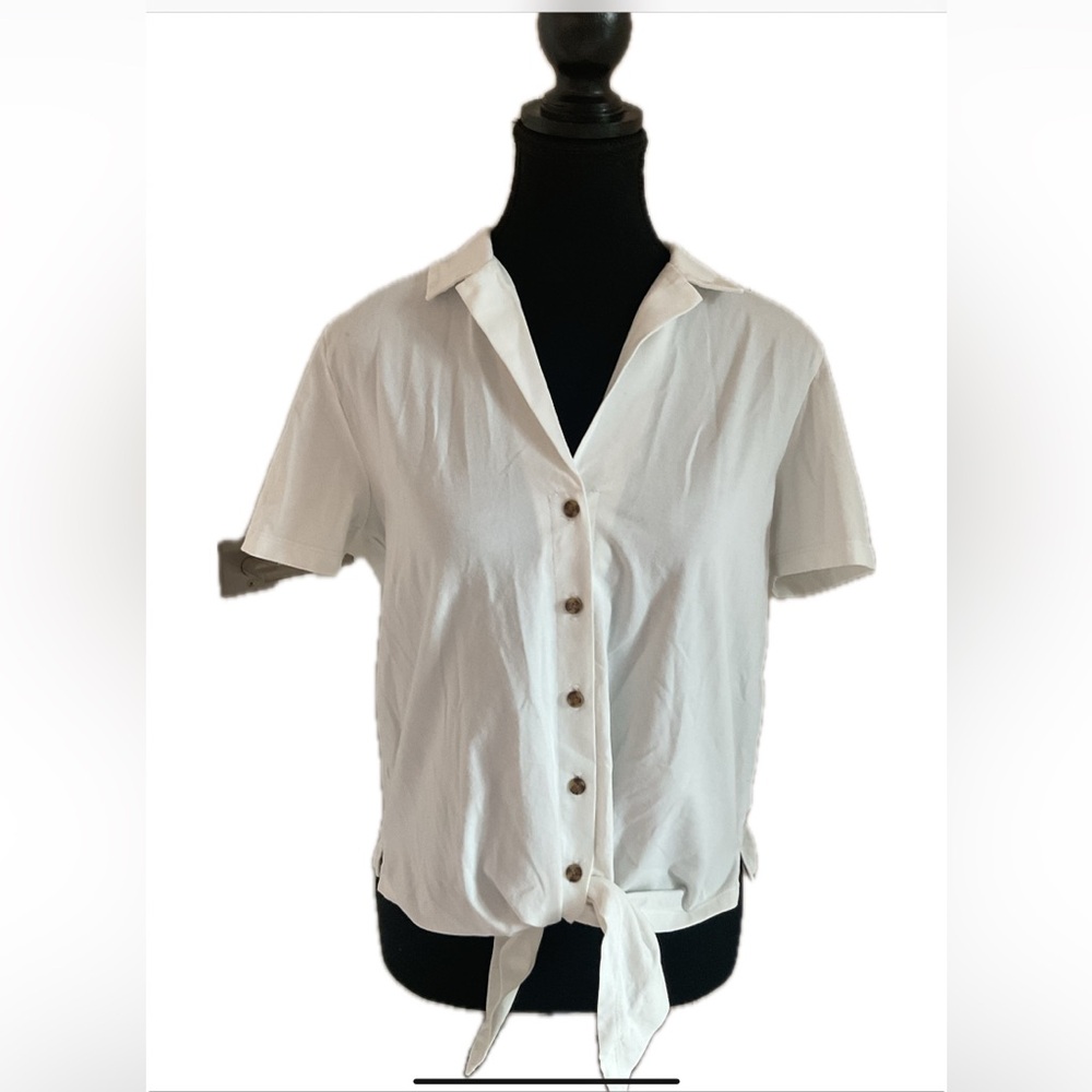 TRISTAN White Button Tie at the waist super soft shirt.
